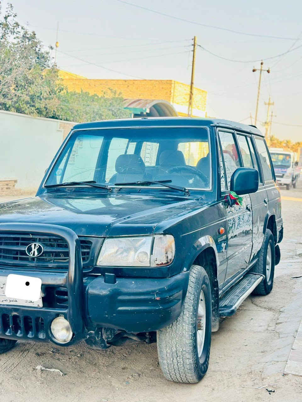 سلام عليكم
كالوبر موديل 98 

رقم بغداد سنويه لل29 تنتهي السياره نضيفه وخير من الله 

كير ومكينه خير من الله 

وشوفت عينك السياره مرتبه 

السعر 45 ورقه وبيها مجال حك الجيه
الرقم 
***********
***********
