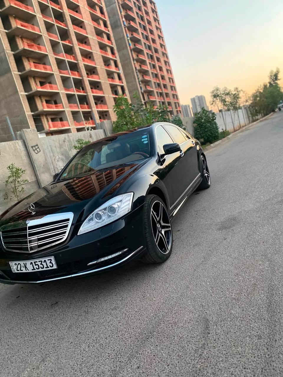 السلام عليكم مارسيدس S550 السياره كفاله عامه من الصبغ بيها مكانين بارد داخل حمصي مكينه كير تبريد منضومه جديده من الدشبول للبجم سنويه بسمي هزه جديده فحص جديد 5 بردات حمات جدد السياره مال بيت ممتعوبه كت كامل AMG من الدعاميه للدعاميه الخلفيه ب200 وبيها مجال شي بسيط السياره لتقارنها بلباقيات ولتقارنها بل 350.        مكاني بغداد محكمه العدل ***********
