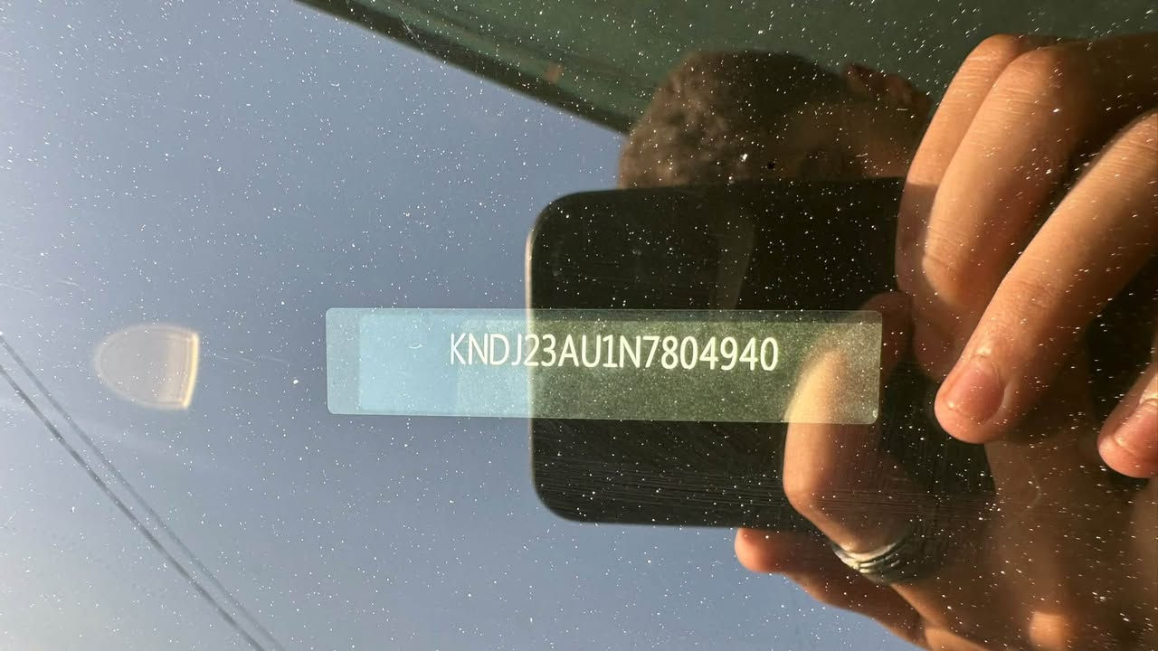 كيا سول LX وارد امريكي داخله كلين تايتل بس مشخطه شويه بل عراق السياره كير مكينه وكاله السياره استعمال ممتاز فقط يرادله تكحيل رايده 140 ورقه و بيه مجال للتواصل واتساب فقط ***********
مكاني كربلاء شارع الدره
مواصفات تحديد مسار نقاط عمياء كاميرا خلفيه تثبيت سرعة تحكم مرايا كهربائي مستشعر حساس اصدام
