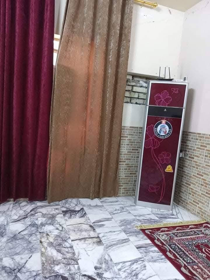 الدار للبيع  نهايت. الشعله مقابيل الدهله  المساحه 150 بناء الطابق الول  ستقبال ومطبخ وغرفه وثنين مناور وحمام وكراج الطابق الثاني 3غرف وحمامين الاستفسار ***********

