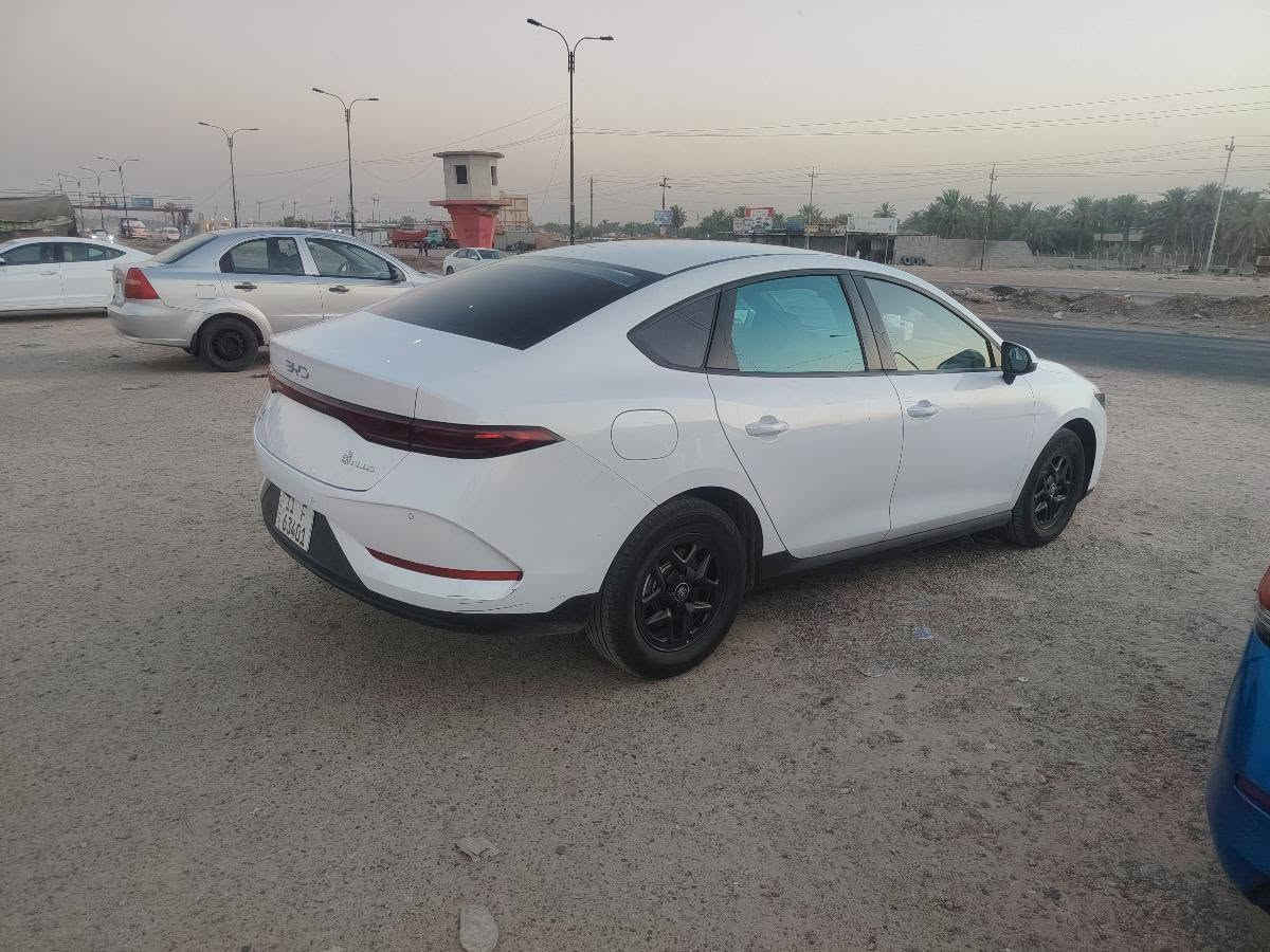 سلام عليكم
BYD كين بلاس 

سياره كفاله عامه ماشيه ١٣ الف 

واتساب ***********
