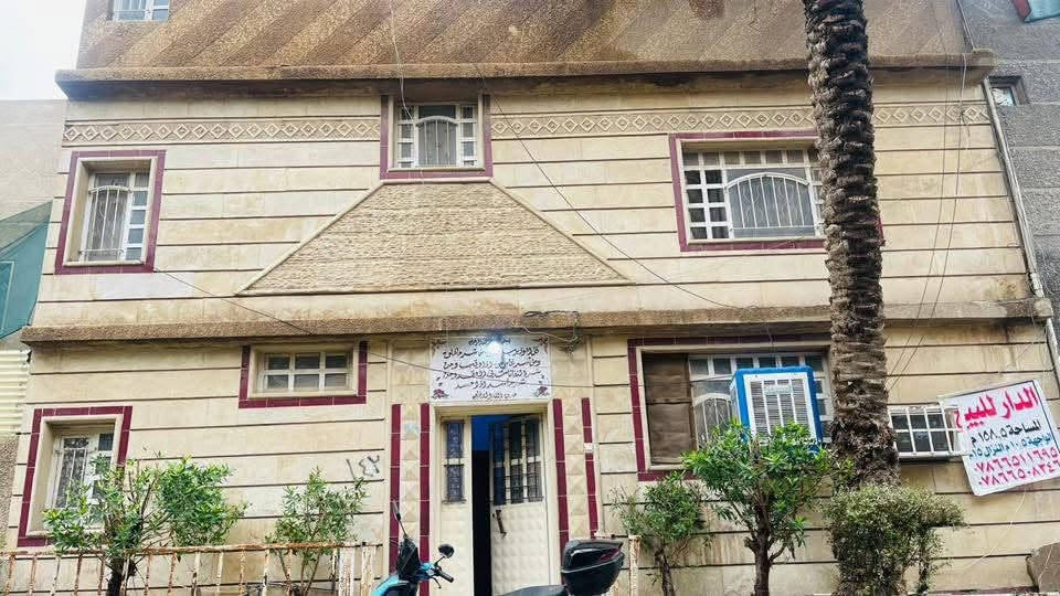 الدار للبيع
مساحة 158.5 م
واجه 10.5م
نزال15
والاستفسار الاتصال ع رقم***********
