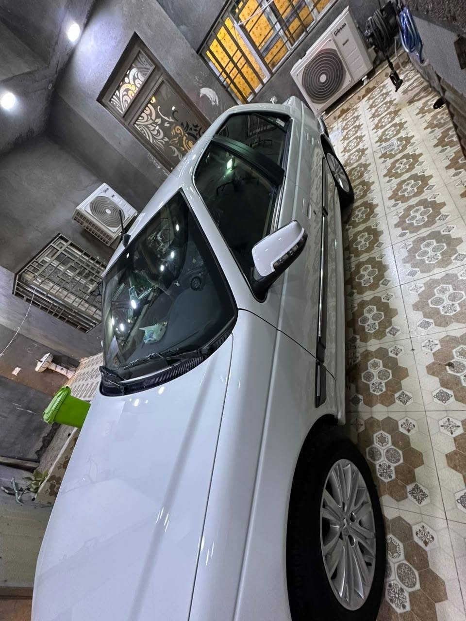 السلام عليكم بيجو موديل ٢٦ ماشيه ٧ الف فقط مرقم وكامل بسمي  سعر ٩٠
***********
