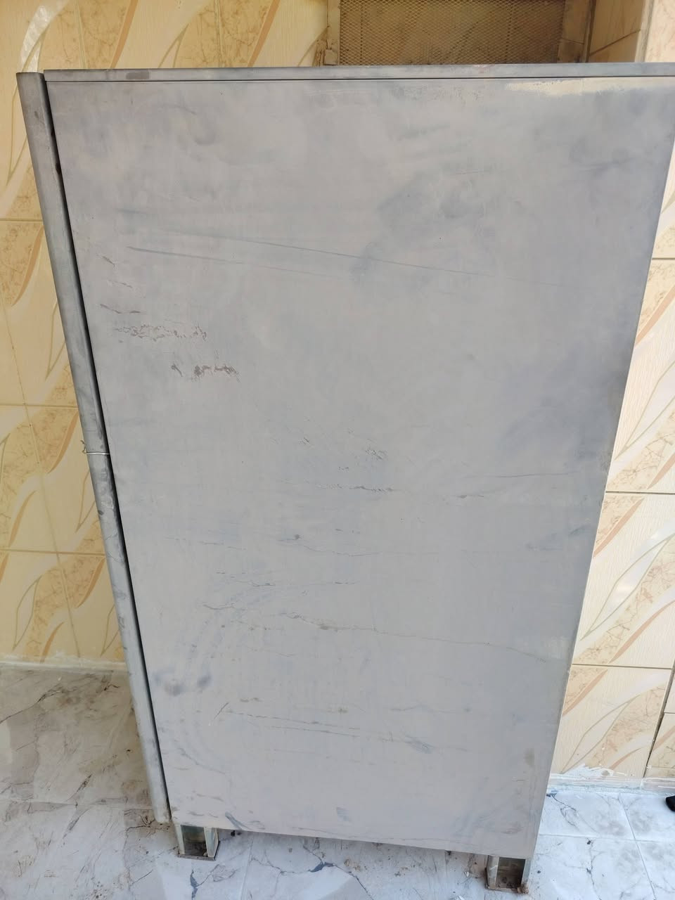 السلام عليكم للبيع يوباس 250 امبير السعر 50 $ نقص بس بطاريات  اليخدمه يتصل  ***********
