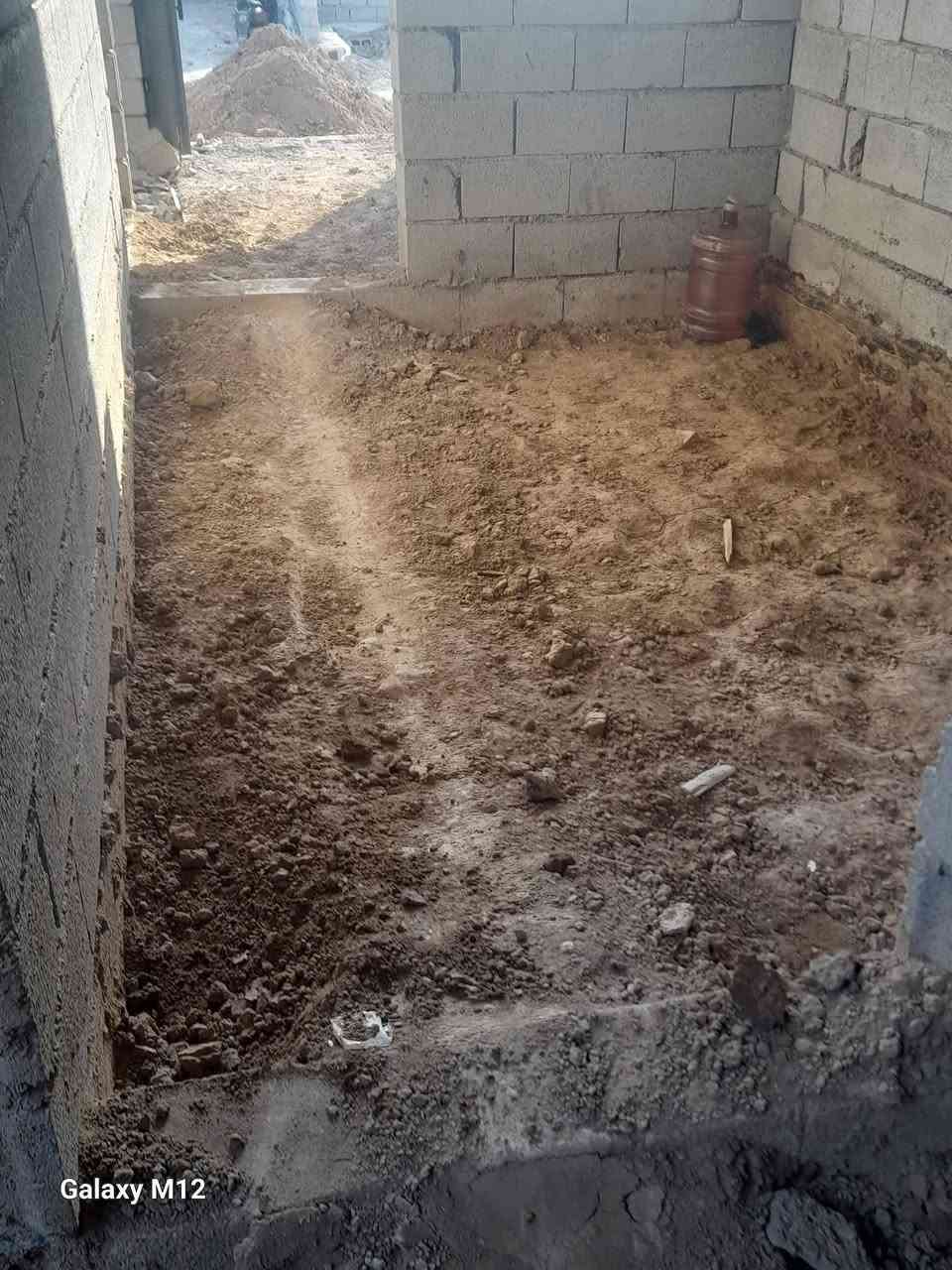 سلام عليكم اشتغل فرش سبيس وحدل وصب تنضيف بيوت تصعيد بلوك اسمنت تصفيط رباطات ايشي نشتغل***********

نص مكتوب في الصور:
- Galaxy M12