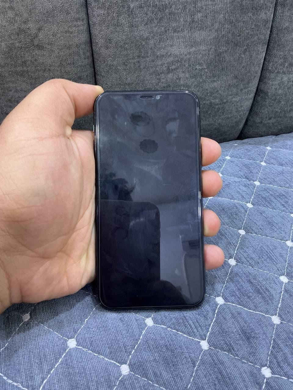 سلام عليكم 
iPhone 11 Pro فقط
ذاكرة 256
بطارية 100 
مبدل شاشة 
فيس ايدي واكف 
تك سيم 
كلو شغال 
جهاز نضيف كدام العين 
سعر 200 وبي مجال 
استفسار اكثر اتصل 
***********
مكاني موصل ايسر
