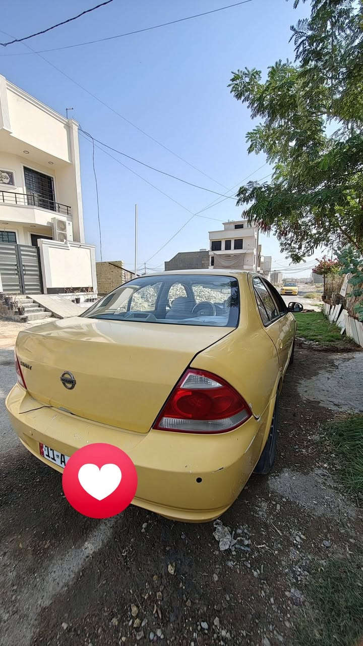 السلام عليكم 
نيسان صني بدي كوري 2012 
كير محرك جديد 
كشرها كدامكم 
بيها طخات بالجاملغات بدون لغود او شواصي 
تبريد ثلج
صدرها 70%
رقم بغداد بأسمي 
عنواني بغداد 
للمراوس او بيع
***********
