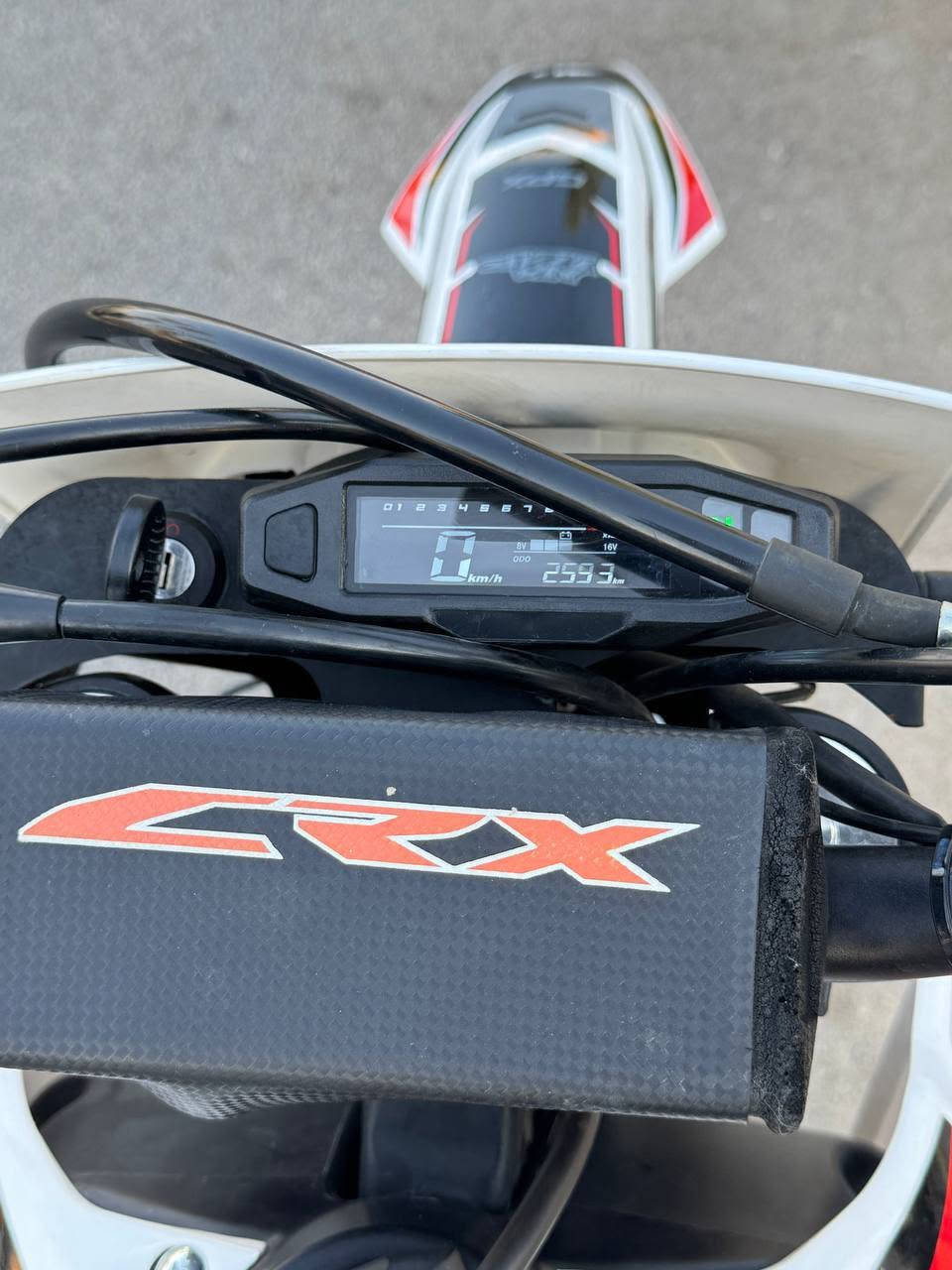 للبيع قفاز CRX
محرك على وضع الشركة 

محرك CC 350

اوراق موجود 

كهربائيات شغال 

دراجة على وضع الشركة 

ماشي 2500 كيلو متر 

مكان ناحية السعدية الجبل 

خاص ماجاوب

الاتصال (***********)
