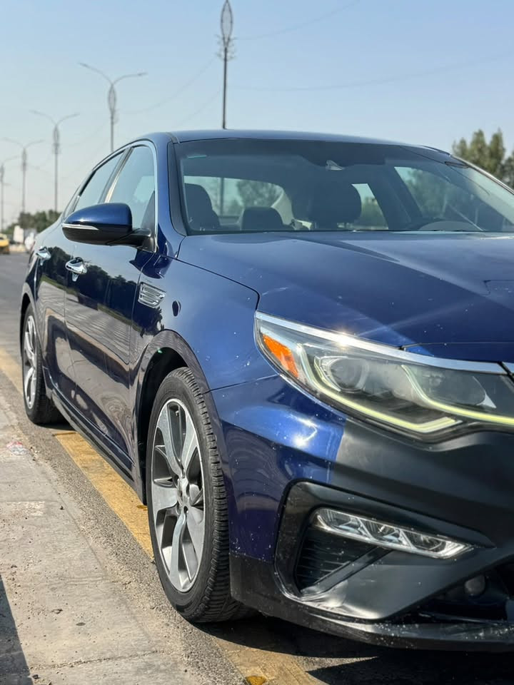 كيا اوبتيما 2020 للبيع
مواصفات فئة S
-بصمة
-نقاط عمياء 
-راداد امامي
-كشنات نص مخمل ونص جلد
-حساسات خلفية
-شاشة كبيرة 
-اشاير بالمرايات

السيارة وارد امريكي ضربتهة بأمريكا بالمنشور
وصار بيهة حادث بالعراق جاملغ وبنيد مبدلات ومصبوغات
السيارة ماشية 63 الف ميل

السعر 113 وبيهة مجال 
***********
