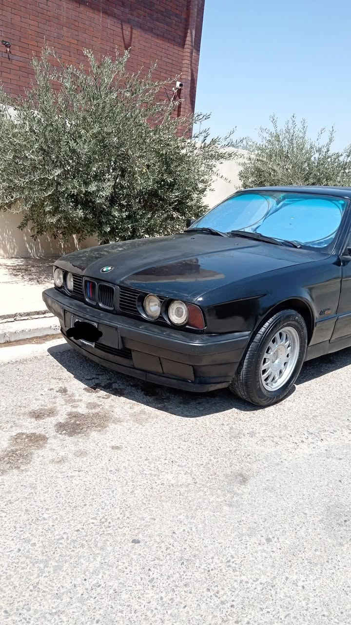 سلام عليكم
بي ام مؤديل/1993/لون اسود
حجم 525/كير+محرك صقر 520كبس
سلايت جام كهرباي تخم ويل صقر حداديه وكهربايات ابشرط ملاحضه سياره بدون تحويل بيهه باج مرور وعقد مابيهه اي مشكله سياره كاعده وسعر مناسب، 21ورقه وبيهه مجال بسيط مكاني أربيل اي استفسار *********** واتساب
