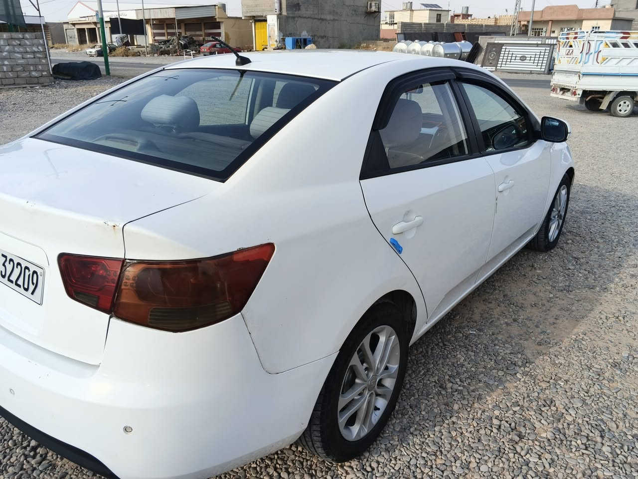 🚗 للبيع كيا سيراتو 2011 🚗
الحمد لله السيارة نظيفة وجاهزة للاستخدام، وما تحتاج أي مصروف.

✅ محرك شرط.
✅ قير مشدود جديد، صارله 3 أشهر فقط.
✅ 6 نمر.
✅ رقم السليمانية جديد.
✅ السنوية مجددة لغاية 2029.
✅ التبريد ثلج ❄️ والتدفئة نار 🔥.
✅ الصدر جديد.
✅ السيارة بيها فقط 3 قطع صبغ.
✅ سيارة مرتبة جدًا، وما تصرف عليها حتى ألف دينار.

📞 رقم الهاتف: ***********

للجادين بالشراء فقط، التواصل على الرقم أعلاه، والله يكتب الخير للجميع.
