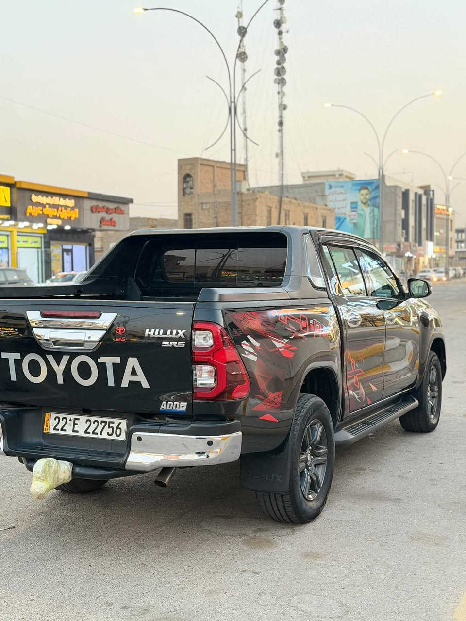 على بركة الله بيكم TRD 
2022 رقم اربيل وتحويل مباشر 
السياره مكفوله كفاله عامة 
ماشية 87 الف فقط 
مكان السياره الانبار الرمادي
السعر 299 وبيها مجال 
***********
