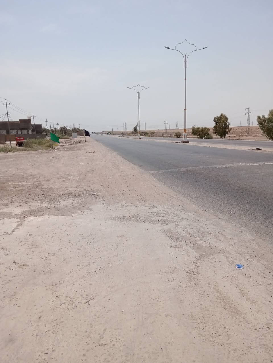 السلام عليكم اخوان قطعه للبيع زراعي  المساحه 400  الوجه 10 والنزال 40 تجاريه على شارع العام وطريق المشايه الناصريه سوك الشيوخ منطقة البوعظم الاستفسار على الرقم أو الواتساب ***********
