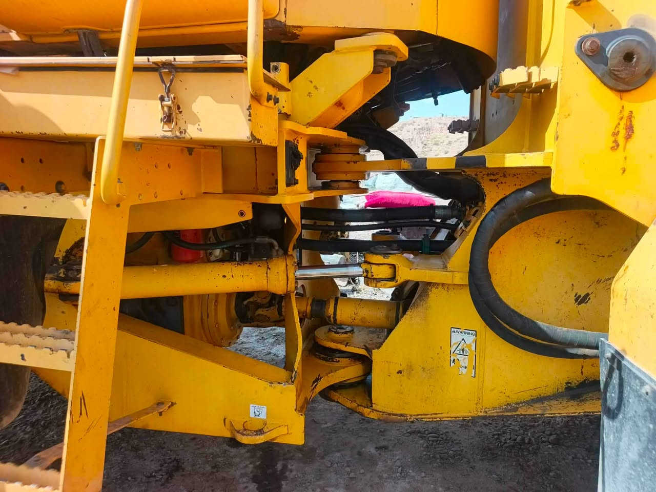 للبیع بۆفرۆشتن
Volvo L150E 2004
مودێل ٢٠٠٤
مەنەفێسە 
مەکینە پەمپ نۆزڵە 
تەبردی بەشەرت 
بێ بۆیاخە 
هیچی نەکراوەتەوە
گێرو ئەسکل تەگەر نەکراوە
تاقم تایەی باشە 
هەموو گیانی بەشەرت

***********
0750363106

کۆڕەکە وەپسپەپ ڤایبەر لەسەرە
