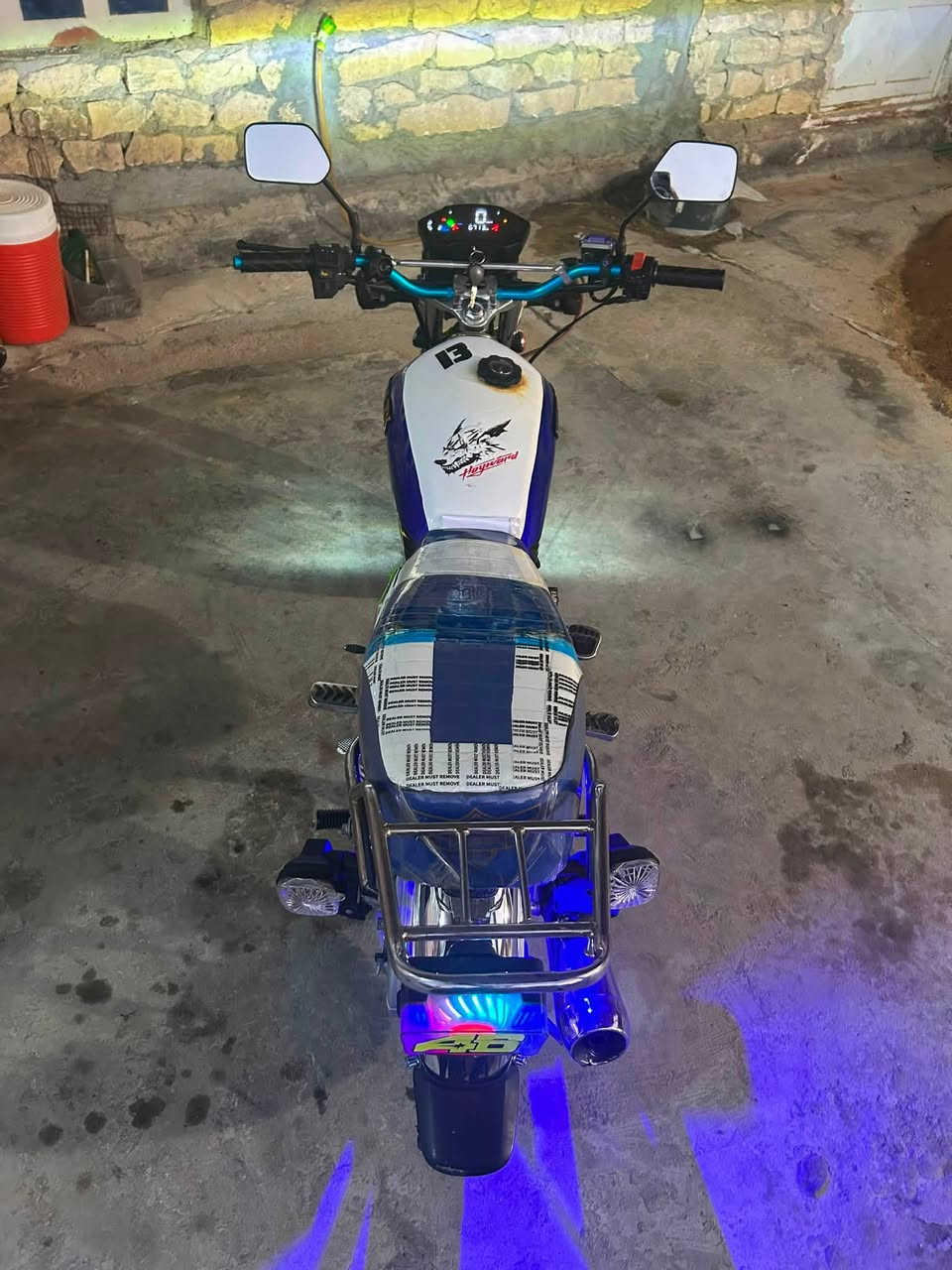 دراجة إيراني موديل 25محرك 200cc
بعدها على وضع الشركة ماشية 9000بس

كفاله عامة بعدها زيرو 

سعر 825وبيها مجال

لتواصل ***********
