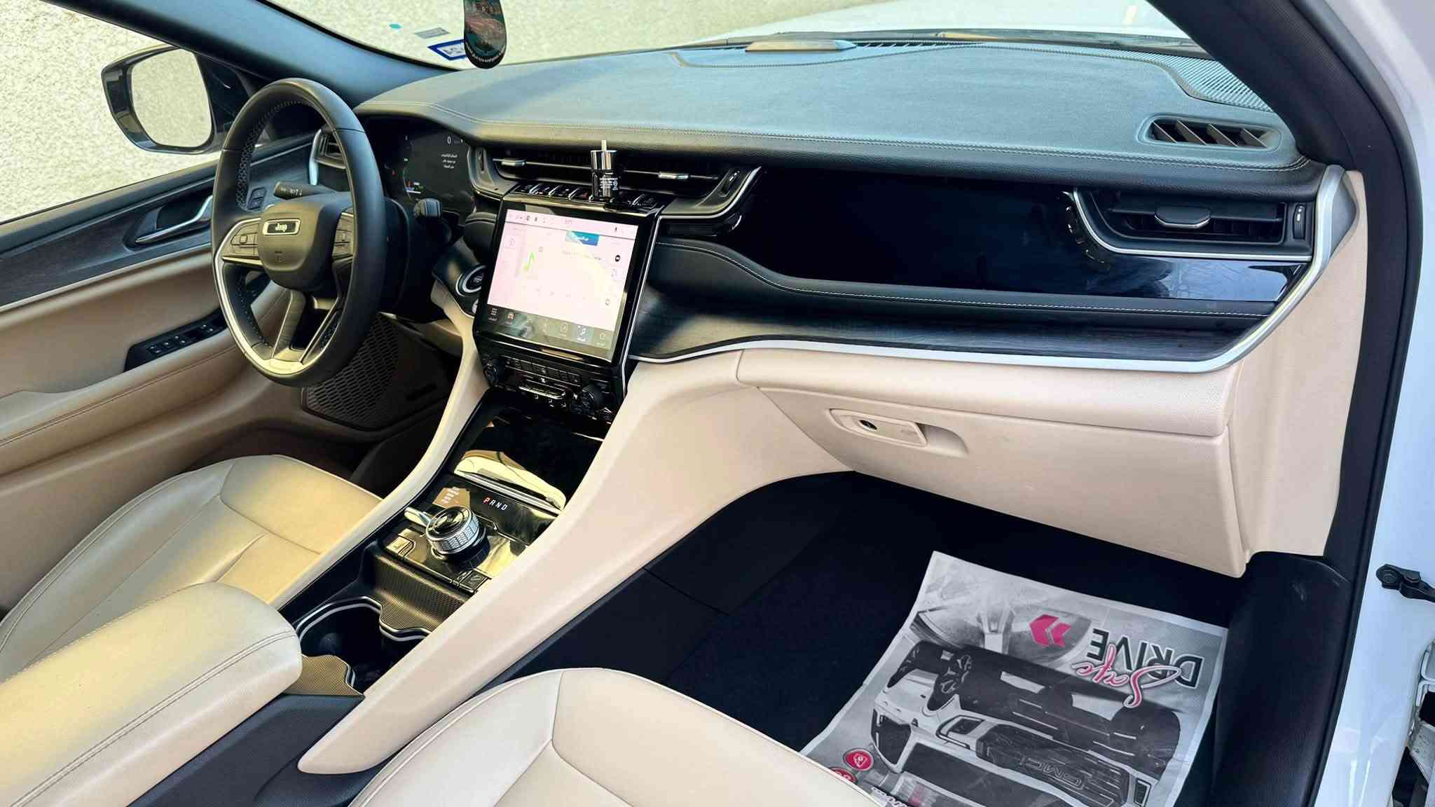 للبيع..للبيع..للبيع فقط..

** Jeep Grand Cherokee/Limited Hybrid 4xe**

- موديل 2024

- ثلاث شاشات

- ممشى: 35000 ميل

- محرك 2.0 تيربو هايبرد ٣ أنظمة بلگ إن

-خرائط ولغة عربي

- دفع رباعي (4x4)

- گير أوتوماتيك 8 سرعات

- لون أبيض / داخل جلد لون بيجي مميز

-  3 شاشة كبيرة مع Apple CarPlay وAndroid Auto

- كاميرا خلفية

- ⁠صندوق كهرباء

- المقاعد 5 راكب

- تشغيل بصمة وعن بُعد ودخول ذكي 4 ابواب

- السيارة جديدة جدًا وجاهزة للاستخدام

🔹 ضرر السيارة// الچامرلغ الأيمن فقط بدون إيرباك 

💰 السعر: 335 ورقة 

📍الموقع: ديالى-بعقوبة 

♦️ للاستفسار يرجى التواصل على الواتس اب أو الاتصال.

***********
***********
