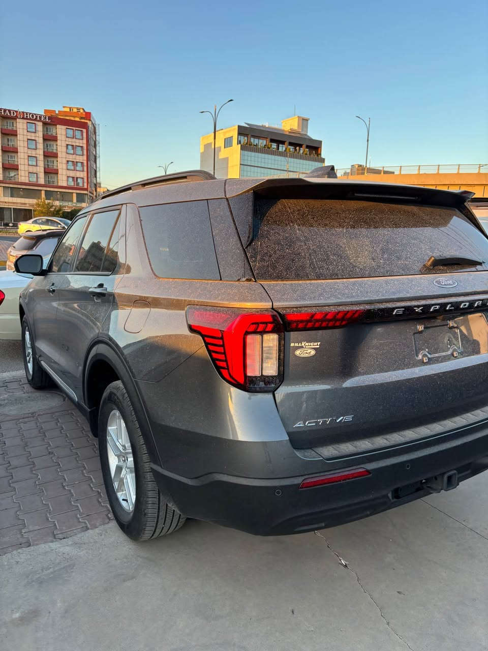 Ford Explorer 2025 4wd
فۆرد ئێکسپلۆرەر
مۆدێل ٢٠٢٥ 
دەبڵ ئەکسل
سەیارەکەمان بێبۆیاخە تەنها دەرگایەکی گۆڕاوە بە بیلاد
بۆ نرخ ٣١٥گەڵاو معامەلە 
بۆ پەیوەندی *********** السليمانية, العراق
