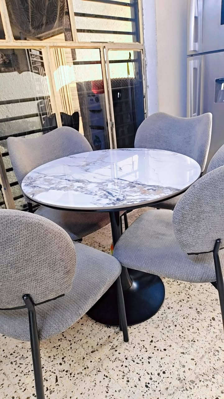 سلام عليكم ميز طعام تركي ستخدام شهر لبيع  مع مخسله نضيفه مكاني مدينه  ***********

