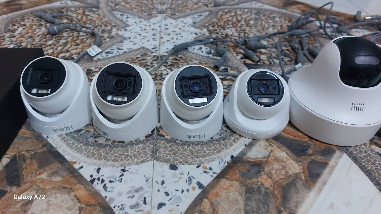 10كامرات للبيع معه DVR 16جديدات استخدام شهر فقط معه YBS  استفسار اتصال *********** (ميسان)
