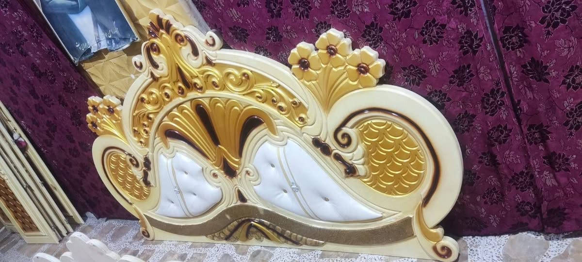 سلام عليكم 
غرف للبيع مستخدمه قليل .
سعر خاص وللاستفسار 
***********

