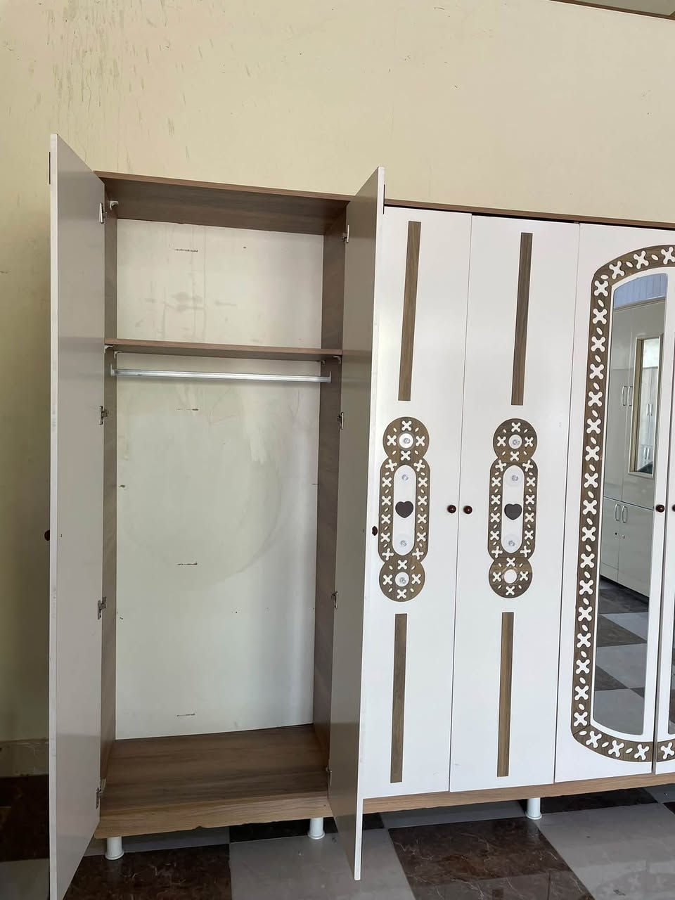 معرز ميزتواليت توركي
هةردوكي بيكةوة نرخ ٢٣٥ هةزار قفل
لةكةلار هةردوكي بيكةوة افروشري

