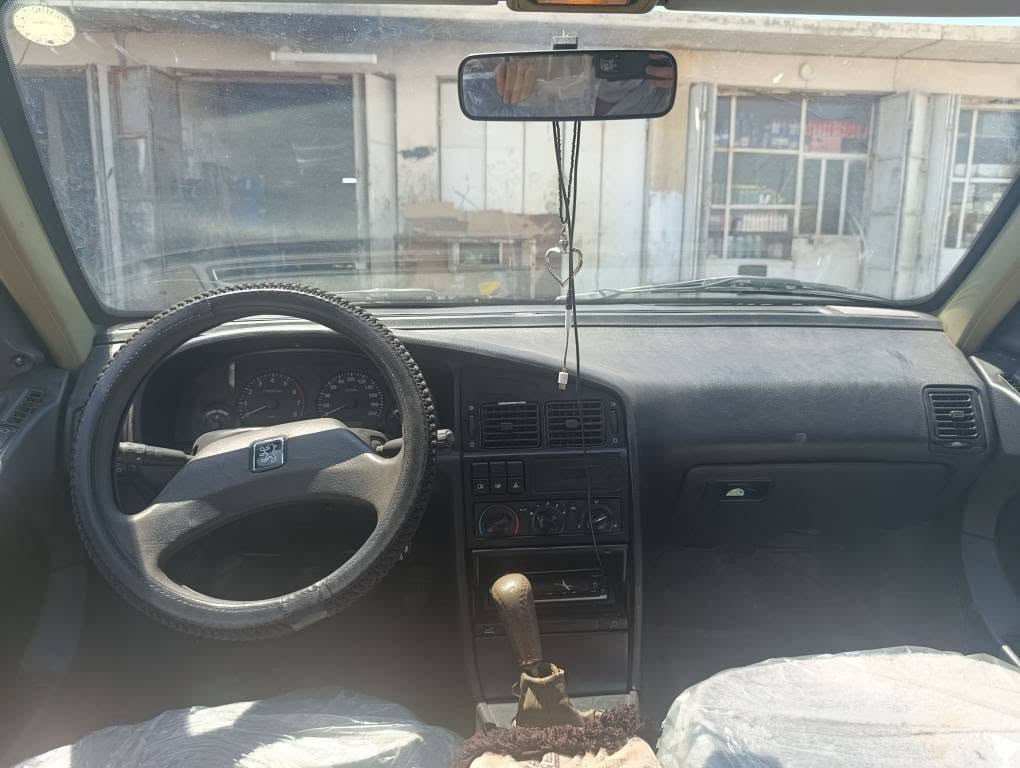 بێ بۆیاخ هەزە و سەنەوی تازە بێ مەسرەف بەنزین هەر ناخوا تەبرید لەسەر سوویچ*********** كيفري, ديالى

