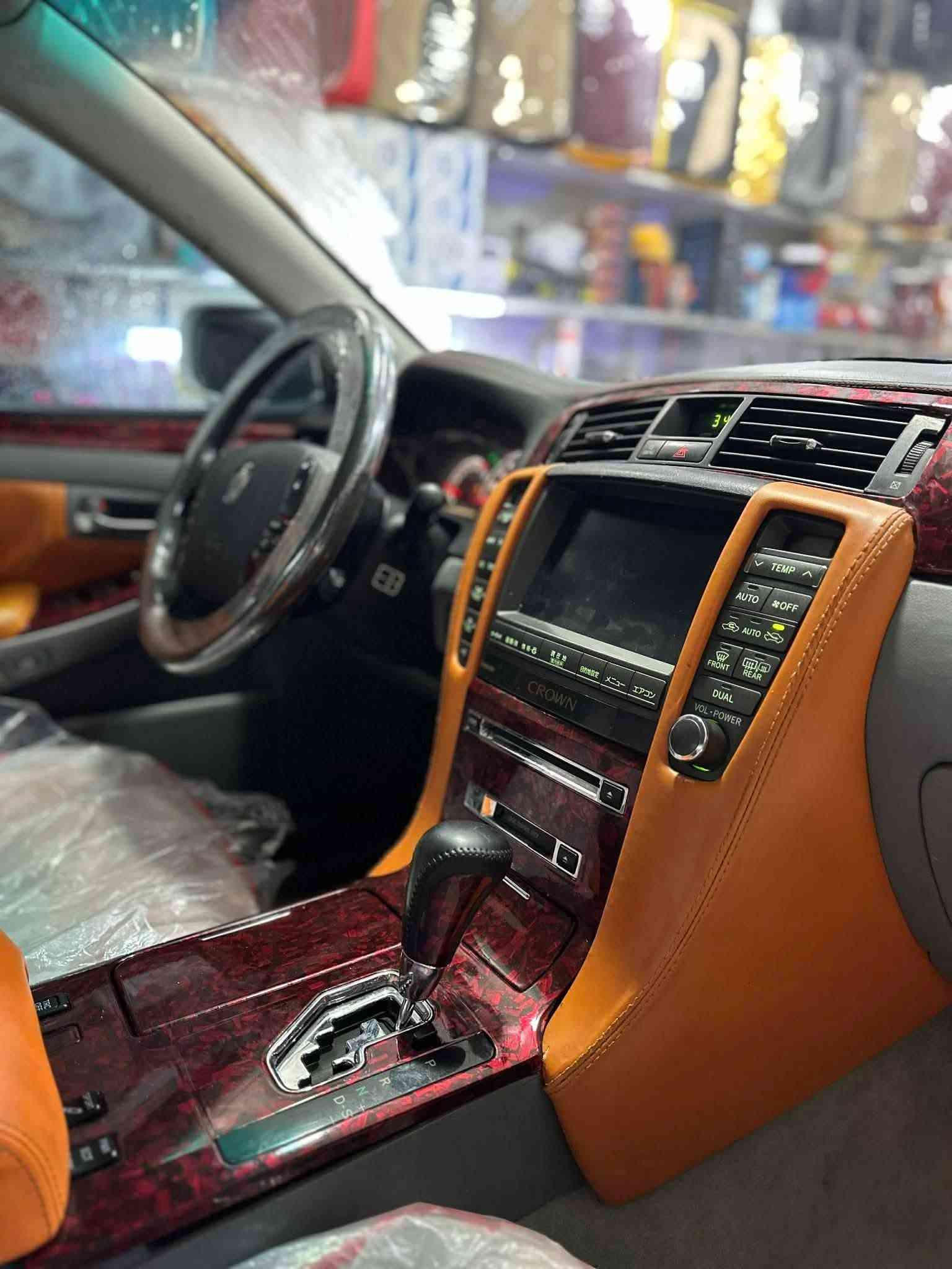 شاهینە بڕاوە 2005مەکینەی 182گێڕ گەورە ناوقەیسی 93هەزار ڕۆشتووە 3دوگمەیه بەشەرتی گێڕ مەینە تەبرید کەڤەر گۆڕاونەبێت کۆدی بەناو خۆمۆیە ماڵی دۆستە ***********
