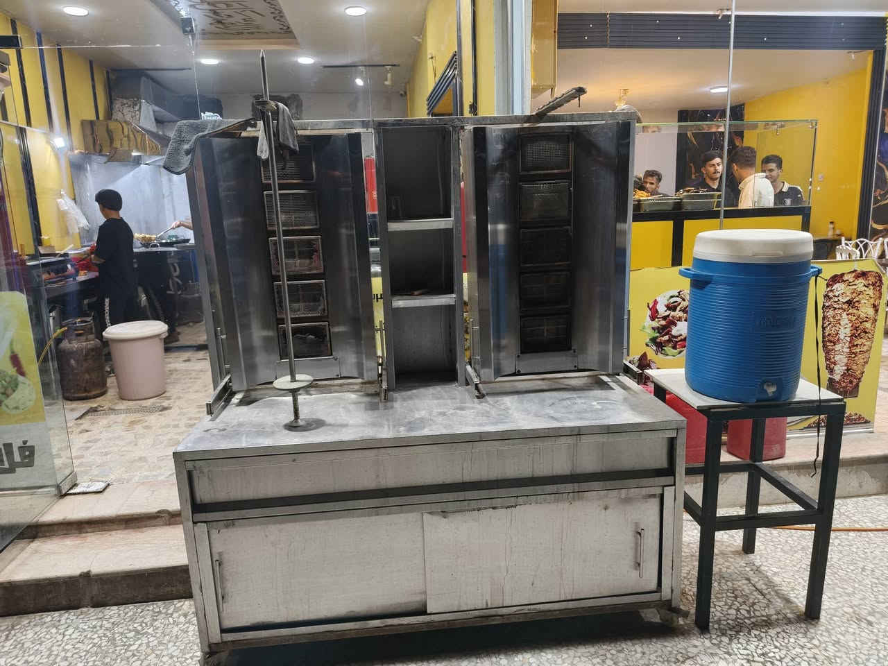 شوايه للبيع بعده جديده استعماله اقل شهر 750وبيه مجال
المكان النجف الأشرف حي نداء 
للستفسار ***********
