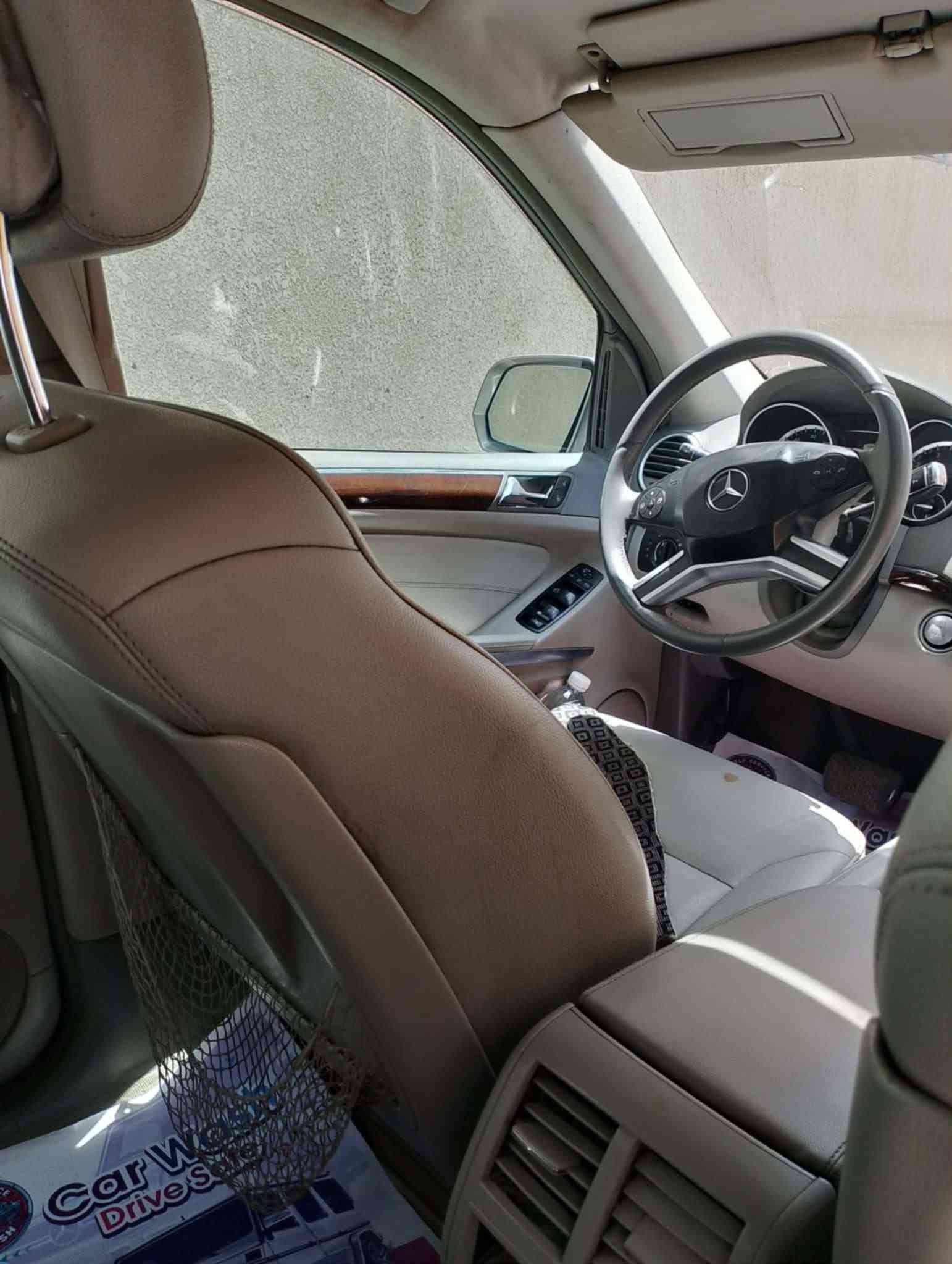 مارسيدس 450GL  موديل 2010 سبعه راكب ويل كب رياضي 21AMG    وارد أمريكي  حادث ركن الدعاميه من جهة العبري ما عابره وموجوده على الكوكل  مكان. ناصريه. سعر 220$  اتصل. على رقم ***********
