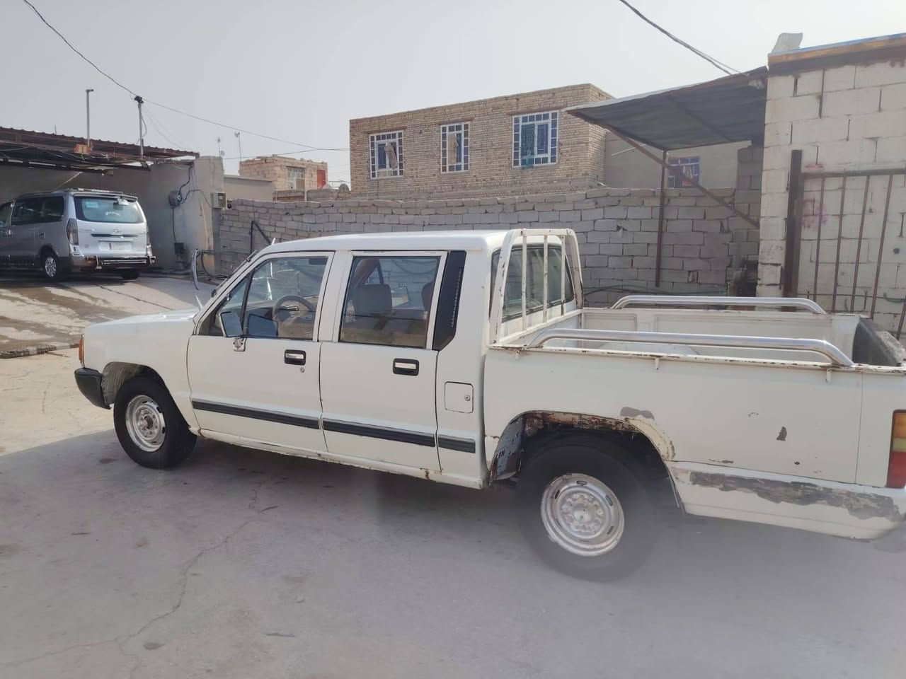 السلام عليكم
بيكم ميسبوشي 92 رقم ذي قار بسمي مكينه ونجي كير ثري واي غرفه جديده تخم تاير حدادي جديده السعر 30 وبيه مجال العنوان ذي قار قظاء الغراف 
للستفسار ***********
