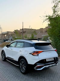 كيآ سبورتج 2023 برستيج SX لون ابيض ماشيه قليل الفئه العاليه ✔️ جديده ب...