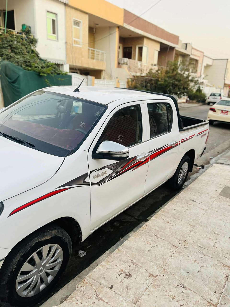 مرزيه 
مؤديل٢٠١٧
سبوغ عام پئش وپشت به شه رت  بئ لئدران
به شه رتي به ناوكردنوغه رامه 
نرخ ١٥٩وەرەقە
*********** أربيل, العراق
