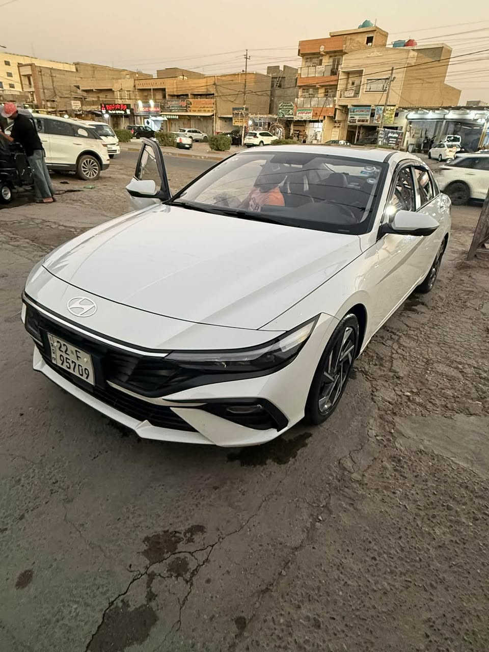 السلام  عليكم الانتر تجميع صيني
موديل 2024 السياره على وضع الشركه السياره مكفوله ماعده رصعه صغير بمقدمت البنيد  

السياره تخم تاير كوري اصلي وباتري جديد 

هزه جديده والسياره مناقصها شي  السياره احله من الصور 
تحويل مباشر 
مكان السياره الدوره حي الصحه  

السعر 135 

***********
