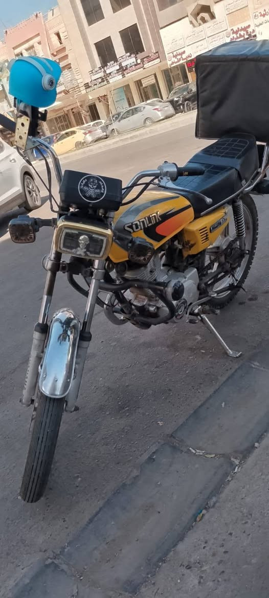 سلام عليكم دراجه البيع ب350 جاهزه شغل وطلع تخبل بس شتريت وحده وريد ابيعه ايراني اربعه كير موديل2020منكلشي جاهزه التصال عله هاذ الرقم *********** واتساب
