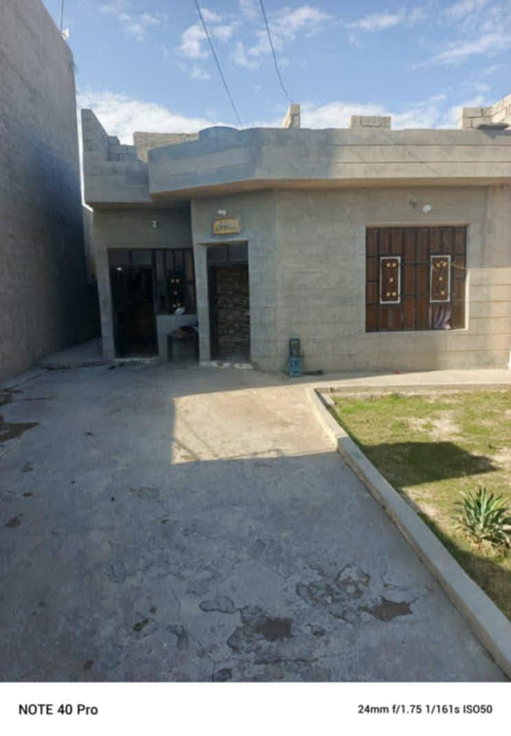 🏠 دار للبيع في الديوم
📐 المساحة: 300 م²
📍 الموقع: الديوم، منطقة الـ16 ألف، مقابل شارع 60
🔹 يتكون الدار من: 
• غرفتين نوم
• صالة
• استقبال
• مطبخ
• صحيات داخلية وخارجية
•السعر 110 وبي مجال
📞 للاستفسار والتواصل:
***********
أبو عائشة للعقار

نص مكتوب في الصور:
- بيع وشراء العقار والسيارات ابو عائشة *********** NOTE 40 Pro 24mm f/1.75 1/453s ISO50
- NOTE 40 Pro 24mm f/1.75 1/161s ISO50
- NOTE 40 Pro 24mm f/1.75 1/50s ISO1442
- NOTE 40 Pro 24mm f/1.75 1/50s ISO1459
- NOTE 40 Pro 24mm f/1.75 1/50s ISO1136
- NOTE 40 Pro 24mm f/1.75 1/100s ISO438
- NOTE 40 Pro 24mm f/1.75 1/50s ISO953
- NOTE 40 Pro 24mm f/1.75 1/50s ISO847