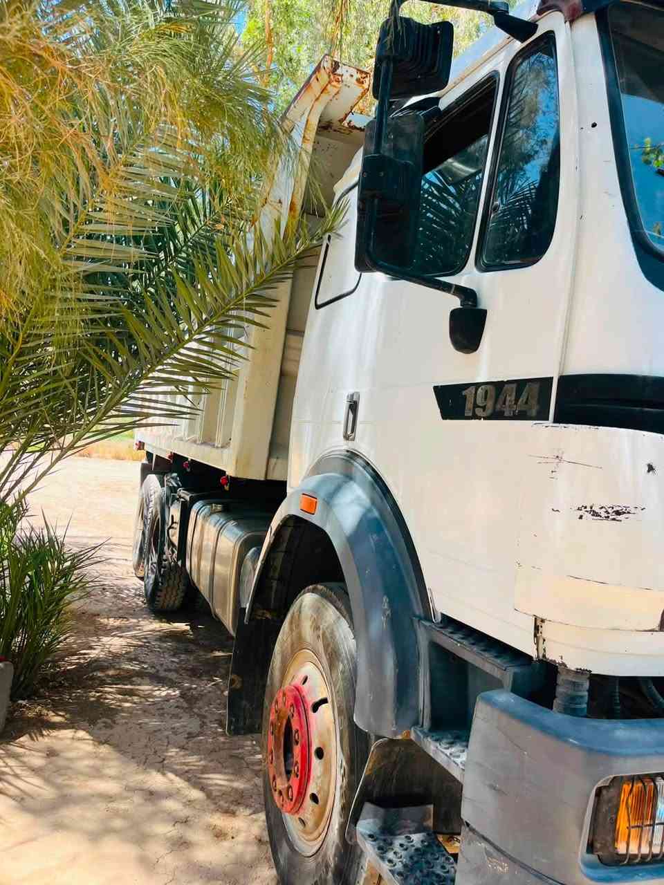 سلام عليكم سياره للبيع كروتي مديل 97 مكينه 44 ام الحيه السوده لا تنقص ولا بخار مجموعه جيئف ساره كفاله عامه شاصي سنكل مكان بابل لاتصال ***********
