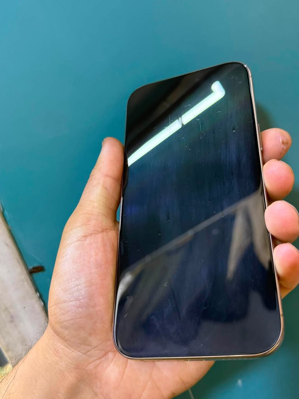 ئایفۆن ١٦ پرۆ ماکس بۆ فرۆشتن
زاکیرەی یەک تیرا بایتە ١٠٠٠ گیگا(1TB)
هیچی نەگۆراوە پاتری ٩٢ بی کارتۆنە
ئیتاری جوانە کەمی وردەی شاشەی هەیە 

نرخی ٩٦٥$ کەمی مەجال

***********
