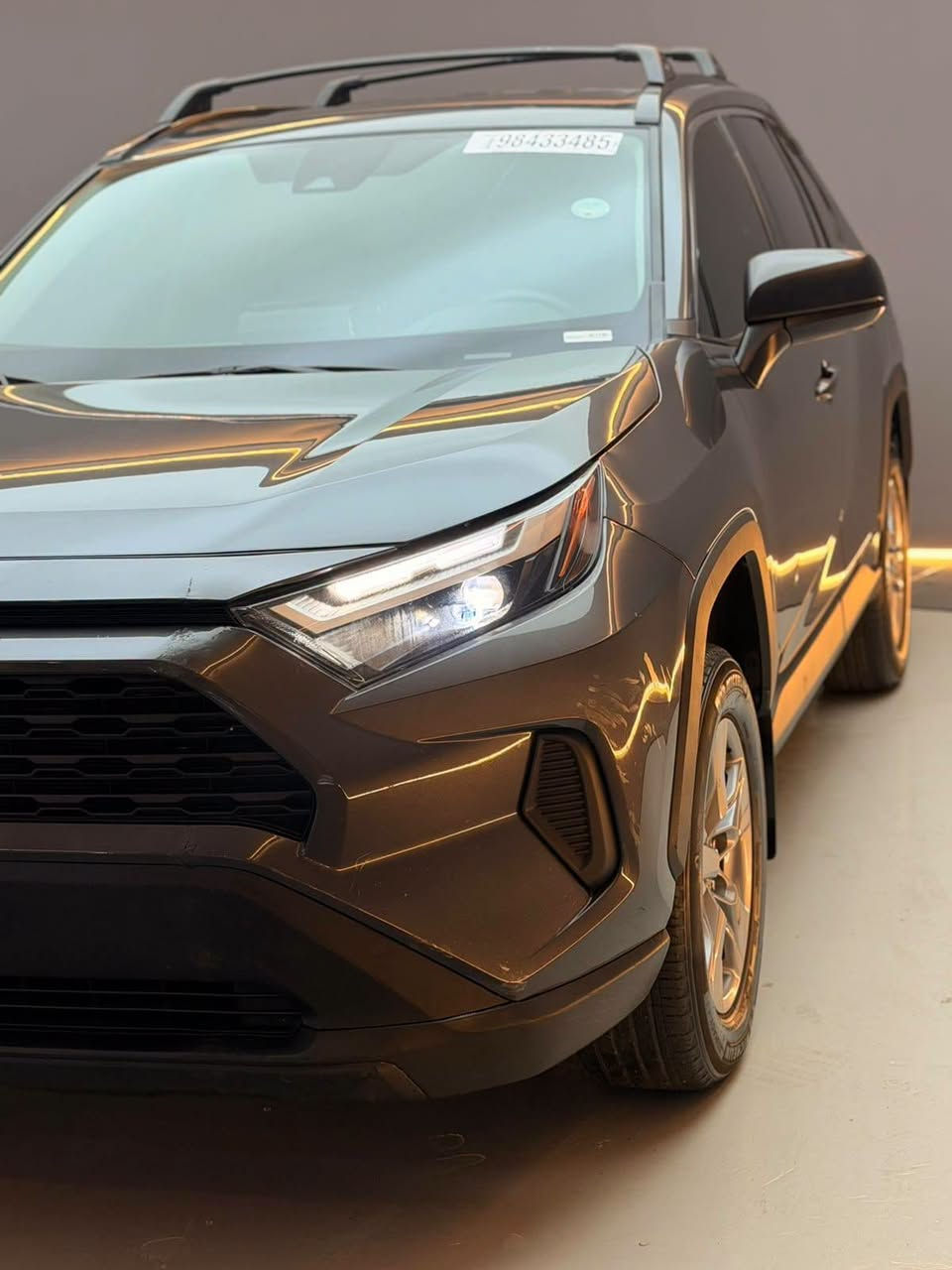 تويوتا راف فور 2024 هايبرد للبيع

الفئة: هايبرد
الدفع: دبل أكسل 4×4
الحالة: نظافة عالية جداً ونموذج بالجمال والنظافة

المواصفات والحالة:

- ضربة أمامية خفيفة
- بدون إيرباك
- جميع الأجزاء على الشرط
- بدون أي مشاكل
- القير والمحرك على الشرط
- ضمان شامل للسيارة لمدة 3 أشهر

رقم الشاصي:
2T3LWRFV9RW201066

السعر: يذكر في التعليقات، والتواصل مباشرة للحصول على السعر

رقم صاحب السيارة:
***********
