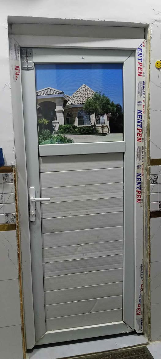 باب حمام طول مترين وعرض ثنين وثمانين مكان كربلاء مخلع عوزه كبس جرجوبه تركي *********** كربلاء, العراق

