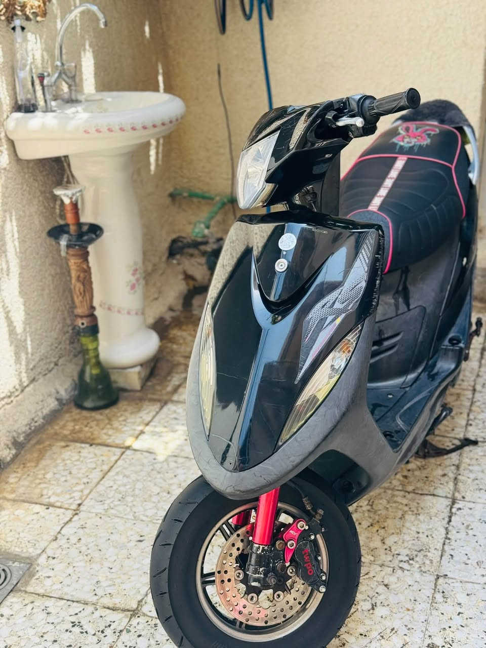 سلام عليكم شباب للبيع ماكس عدله دارجه بيها قطع تزويد صدر كرزي امامي خلفي وبيها تعلاكه ويل كب نجمه اصلي تخم تاير فج وصينه وتطوله قبق عنبار شيال دارجه جديده مناقصها شي الي يرغب بل شراء بل خدمه عنواني بغداد الجديده شارع المسبح *********** السعر مليون و100وبيها مجال للشراي 🫂♥️اسف علا الاطاله
