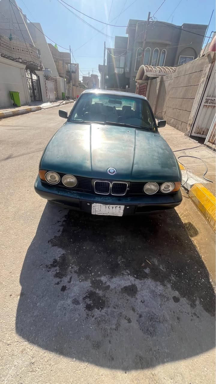 Bmw e34 520 1992 
تبريد شغال مكينة 2500  مسكر عدل بي خيط بخار كير مكفول صدر امامي خلفي تايرات باتري نضيف صبغها بي جراد 
السعر 40 وبي مجال للشراي 
رقم واسط مشروع وطني بأسمي 
مكان السيارة الصويرة 
*********** الصويرة, واسط
