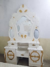 غرفه اخشاب • مستخدمه • رفاعي