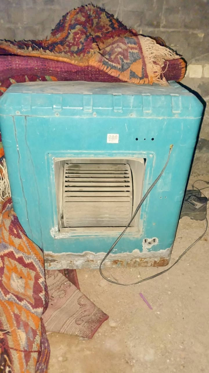 سلام عليكم عندي ذني مبردات للبيع شغلات كلهن ونضاف ***********

