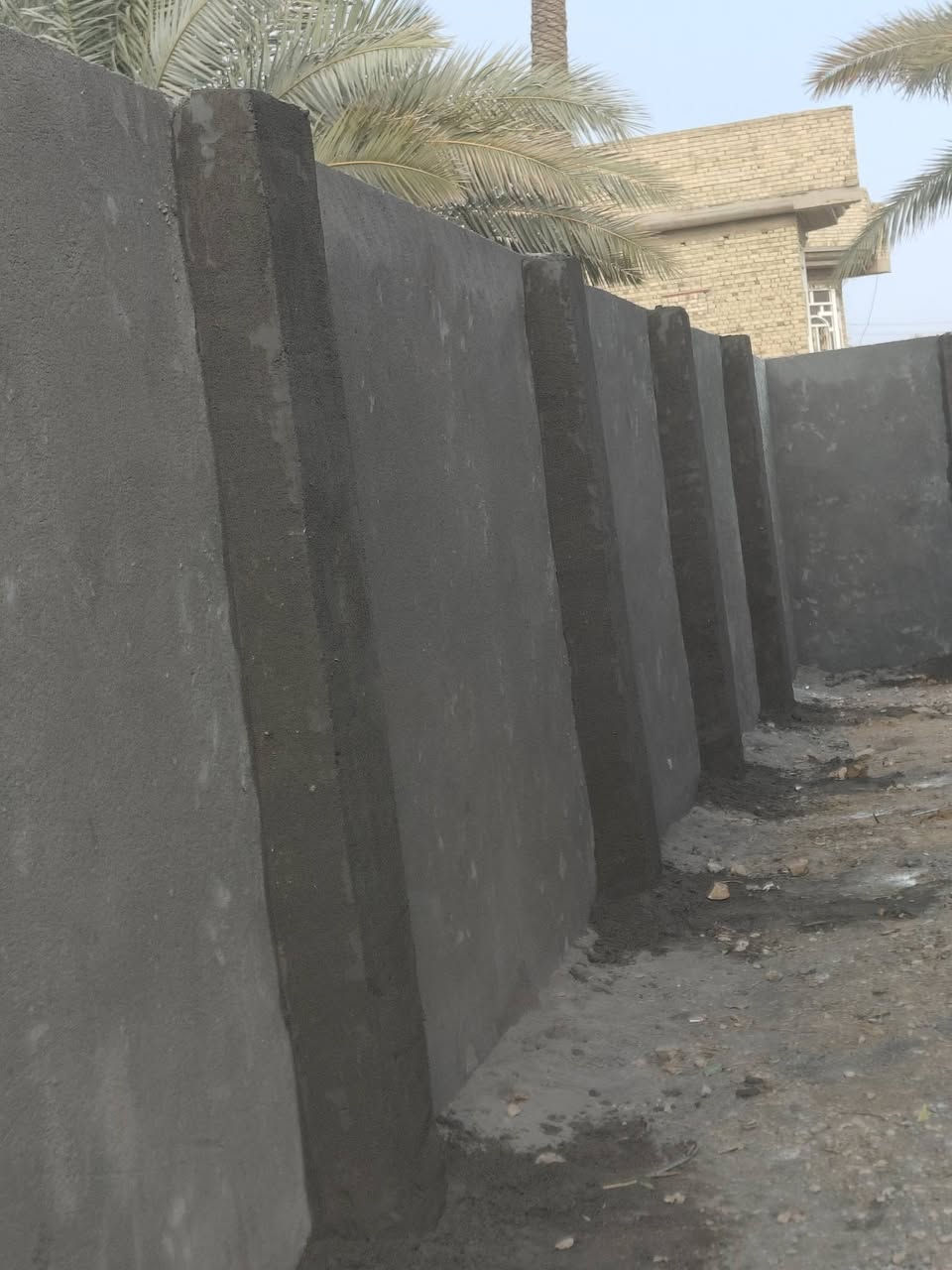 السلام عليكم خلفه لبخ اسمنت جص نثر سقل جراره تقطيع شغل حلو ونضيف متفرغ حاليا كربلاء طويريج هذا رقمي ***********

