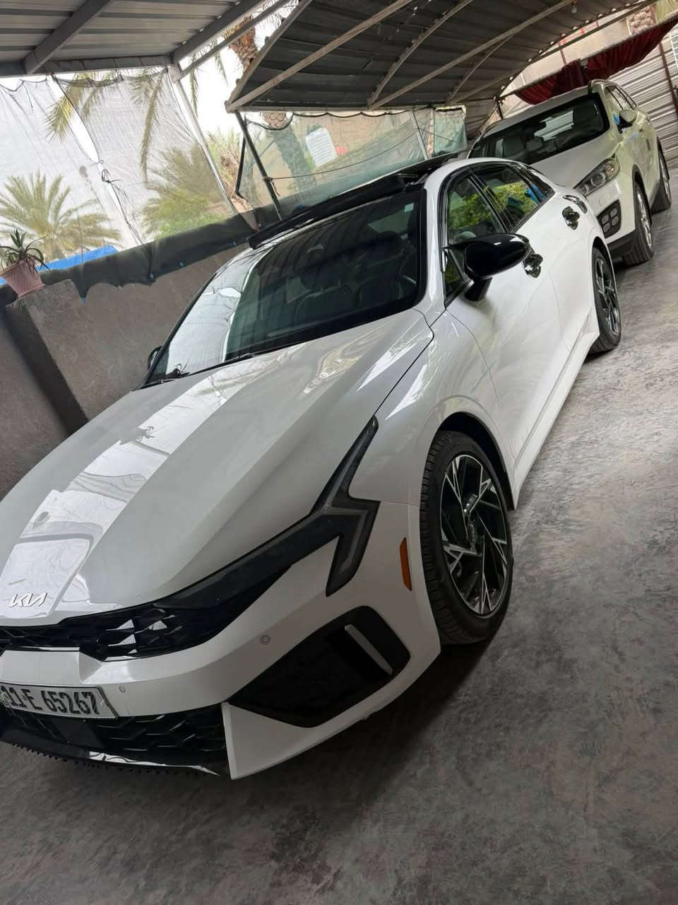 K5 2025 جي تي لاين تنفس طبيعي يعني مو محسن بانزين عادي تشتغل
سياره كلين  حادثه مو ضح بصوره بس قبق جنطه فقط على مقدار شبر راجع شركه Bdr 
سياره فول مواصفات للخير 
سياره ماشيه 20 الف
السعر ٢١٥ وبيها مجال سياره شهداء شتريد وكاله عقد مصدقه بمحكمه مو مشكله سنه وصير حره
مكان سياره المحموديه
***********
***********
واسعارهن معروفه وسياره كلين لون ابيض وفول لتحجيلي بلمضروبً قطتين ثلاثه
