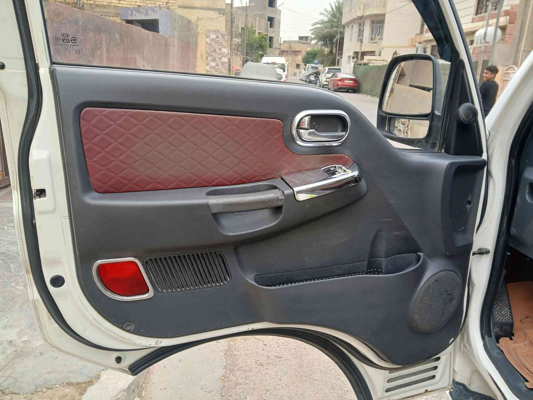 سلام عليكم للبيع كيا فحل موديل ١٩ رقم بغداد تحويل ثاني يوم هزة جديدة مكفولة كفالة عامة مكينة كير اكسل شاصي مكفول محور تاير واستد محجر بوري تفصال  السعر ١٤٣ بيهة مجال بسيط موبايل *********** مكاني بغداد الكمالية

