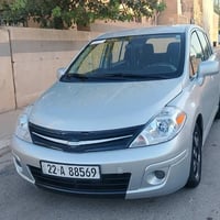 نيسان فيرسا • ٢٠١٢ • بلا لوحات