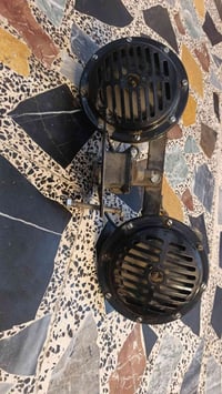 هورنات • جديدة • الحرية