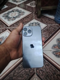 ايفون 13 برو ماكس • ٢٥٦ • شاشه مبدله