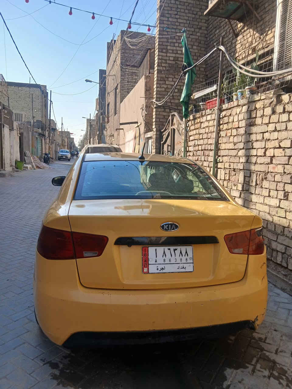 السلام عليكم سيراتو موديل ١١ ظرر بس البنيد هنا بل عراق  باقي السياره مكفوله  السعر ٧٥ حك الجيه مكاني مدينه الصدر  ***********
